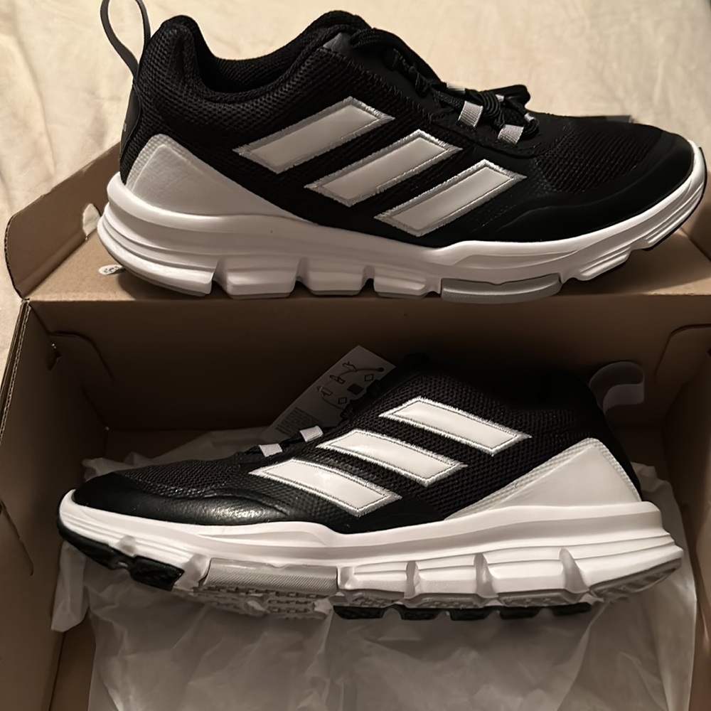 Adidas black and white Sz 6 Speed Trainer 5